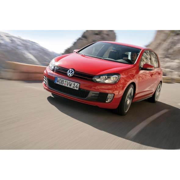 <p>12. Volkswagen Golf 1.6 FSi Comfortline 23.500 TL</p>