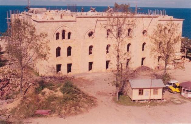 Kendine hayran bıraktıran cami