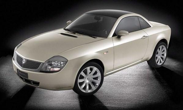 Lancia Fulvia HF - Lancia'nın parlak fikri, Fulvia HF konsepti ilk defa 2003 yılında Frankurt'ta görüldü. Aktarım organları umut verici değildi. Fiat Barchetta'nın altyapısına sahip. 1.8-litre motorunun performansı çok yüksek değil. Ama bu kadar güzel görünürken bunları düşünmek saçma. Lancia ekonomik durum yüzünden üretime geçemedi.