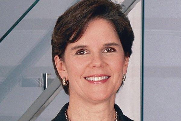 <p>12. Phebe Novakovic</p>
<p>General Dynamics Başkanı ve CEO'su</p>
