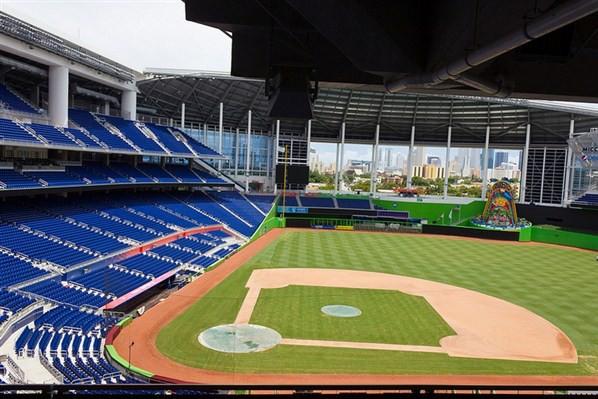   Miami Marlins Stadyumu, ABD