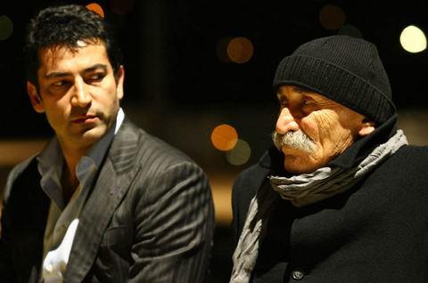 <p>Ezel ve Ramiz Dayı</p>