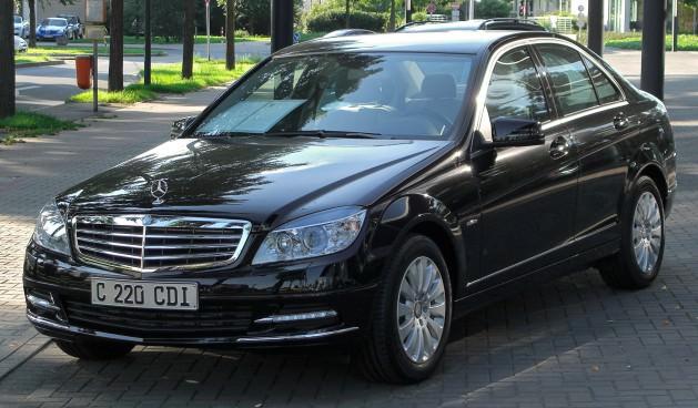 <div id="Text">Mercedes C220 CDI 150 bin Euro</div>