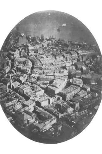 <p>Havadan çekilen ilk fotoğraf 1858′de Gaspar Felix Tournachon tarafından Fransa’da çekildi. Kaynak: Dünyanın ilk fotoğraf çekimleri fotoğraf tarihi fotoğraf belgeseli</p>