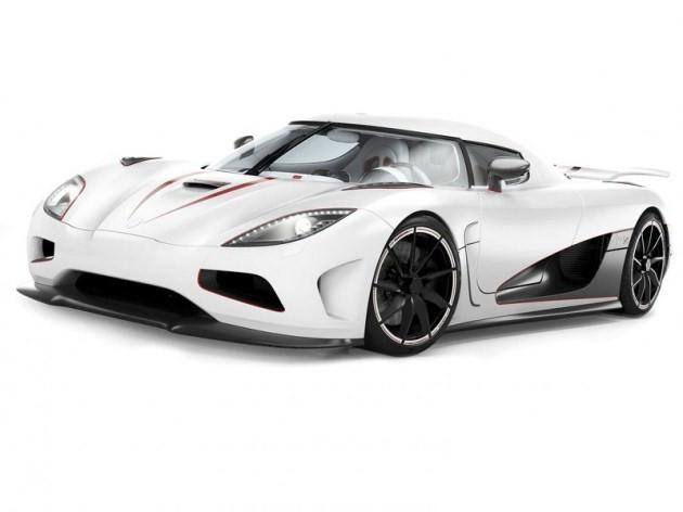 2012 Koenigsegg Agera R: İsveç menşeli olan otomobil 5.0 litrelik V8 motoruyla 1115 hp güç üretiyor. 100 kilometre hıza sadece 2,9 saniyede çıkabilen aracın fiyatı 1,7 milyon dolar.