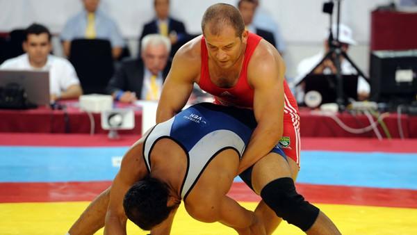 Serhat BALCI YAŞ: 30, BOY: 1.77, KİLO: 96 KULÜBÜ: Sancaktepe YARIŞ GÜNÜ: 12 Ağustos İDDİALI RAKİPLERİ: Yazdani (İRA), Sheikov (BLR), Gazumov (AZE), Gadisov (RUS), Tigiev (KAZ) EN İYİ DERECELERİ: 2011 Dünya 2.’si, 2009 Dünya 3’sü, 2012, 2010, 2009 Avrupa 3.’sü