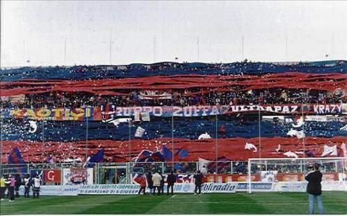<p>Bologna - Kırmızı Maviler</p>