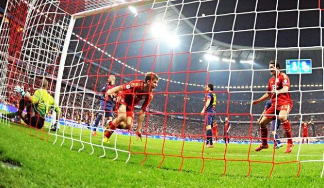 Şampiyonlar Ligi yarı finalinde Barcelona, Münih'te tam bir hüsrana uğradı. İspanyollar hakem kararlarını ön plana çıkardı. İşte İspanyol gazetelerin maç hakkındaki manşetleri ve yorumları...