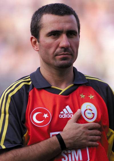 <p><strong>GHEORGE HAGI</strong><br />
"Ben Galatasaray'a gelmekle kalmadım, Galatasaraylı oldum. Galatasaray'ı hissetmeye başladığım gün, imzasını kalbime attım."</p>