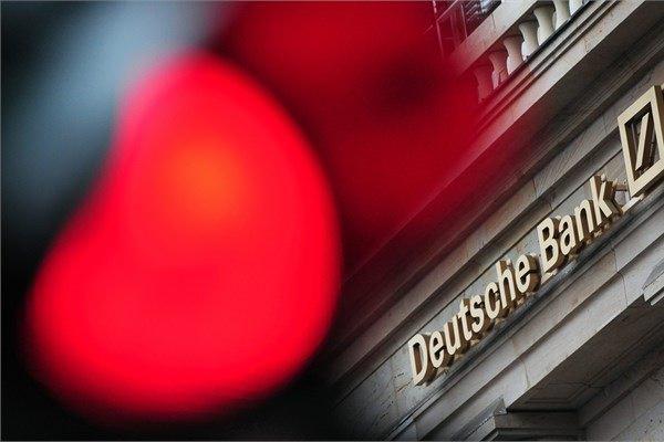 <p><strong><span id="title" class="title">8- Deutsche Bank</span></strong></p>
<p id="summary">Aktif büyüklüğü 2,42 trilyon doların üzerinde.</p>