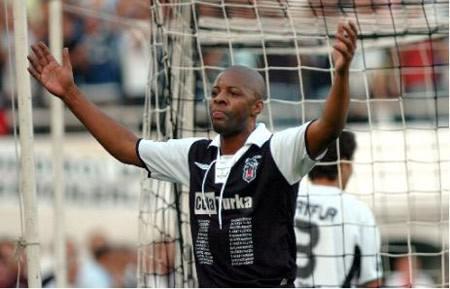 <p>Pascal Nouma, Beşiktaş'tan Olympique Marsilya'ya: 3,7 milyon Euro</p>