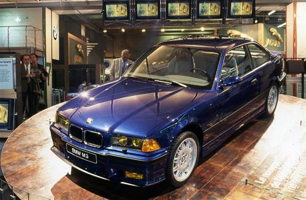 <p>İkinci nesil BMW M3 (E36) 1992'de Paris'te...</p>