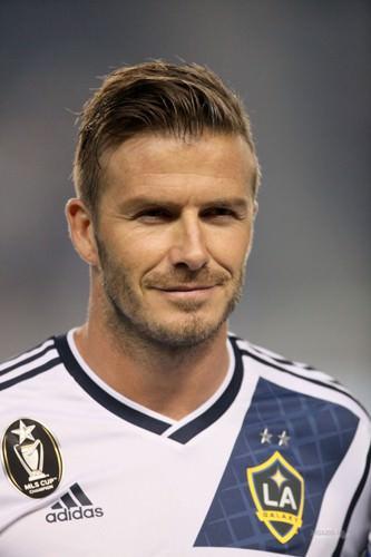 1. David Beckham 200 milyon euro