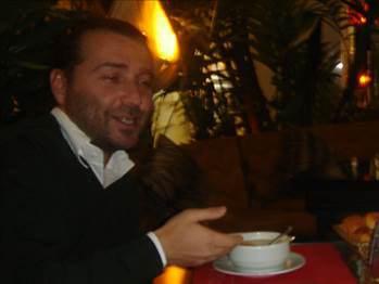 <p>İbrahim Seten<br />Chedjou'nun yaptırdığı penaltıyı çocuk bile yaptırmaz.. İzlediğim en çirkin F.Bahçe-G.Saray derbisi.. F.Bahçe'ye tebrikler.. G.Saray'ın penaltısı doğru karar.. F.Bahçeli futbolcuların bütün stada "Cimbom'a böyle ko...lar" diye tempo tutturması yakışık almadı.. Çok ezik..</p>