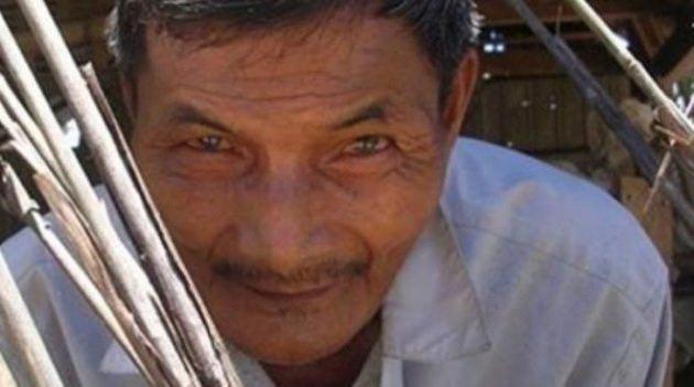 <p>40 yıldır uyumuyor: Thai Ngoc Taylandlı 64 yaşırdaki Thai Ngoc, en son 1973’de uyudu. Geçirdiği ateşli bir hastalık yüzünden bir daha hiç uyuyamayan Ngoc, rekora gidiyor. Bugüne kadar 11 bin 700 günü uykusuz geçiren Ngoc’u uyutacak bir yöntem bulunamadı. Talihsiz adam halinden memnun olduğunu söylüyor: Uyumadığım için gece bekçiliği işi de aldım. Evimin geçimini daha rahat sağlıyorum” diyor.</p>