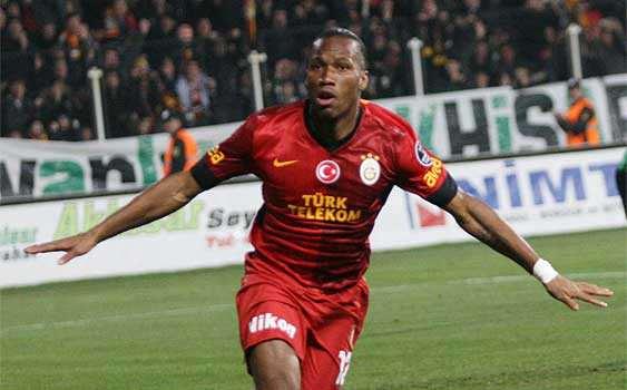 <p>2- Tanıdık yüzler Galatasaray, transfer piyasasında artık bir güç haline geldi. Son şampiyon geçtiğimiz aylarda Didier Drogba ve Wesley Sneijder gibi yıldız isimleri transfer ederek de bunu kanıtladı.</p>