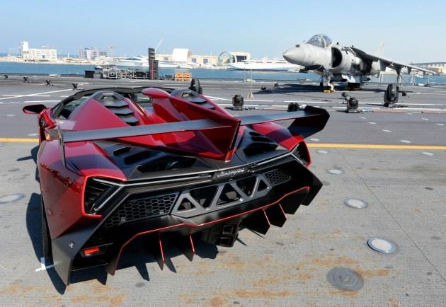 <p>( HABER7.COM ) Süper spor otomobil dünyasının lider markalarından Lamborghini, yeni asfalt canavarını tanıttı.</p>