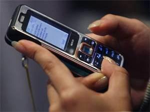 <p>Cep telefonlarından hergün ortalama 5 MİLYAR mesaj gönderilmektedir.</p>
