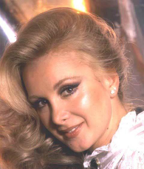 Filiz Akın: 1943 (70)