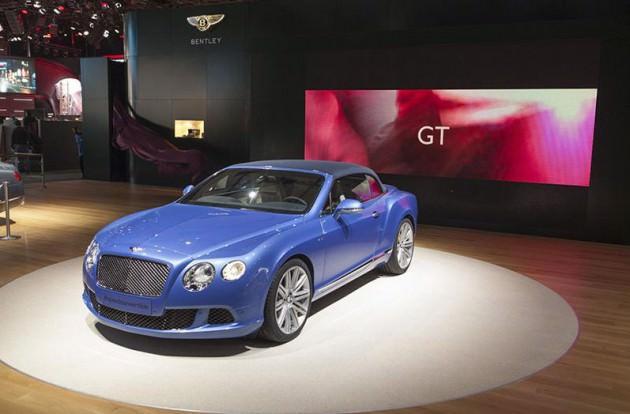Dünyanın en hızlı dört kişilik üstü açılır otomobili; Bentley Continental GT Speed Convertible.