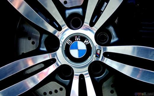 Marka: BMW   2011 sıralaması: 15   Sektör: OTOMOTİV   2012 marka değeri:29 MİLYAR DOLAR   Marka değerindeki değişiklik (%): 18