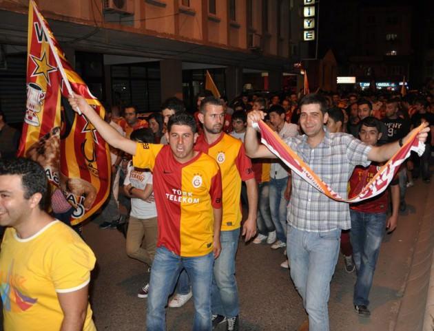 <p>Futbolun Adaleti Yoksa Allah'ın Adaleti Var! Yine Başaramadınız Şampiyon GALATASARAY !!!</p>