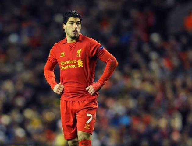  Forvet - Luis Suarez 