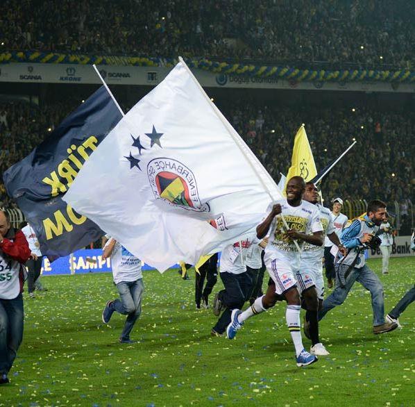 <p>L'Equipe gazetesi, Fenerbahçe'nin zaferini ''Şampiyonlar Ligi'nde olmayan Şampiyon'' başlığıyla verdi.</p>