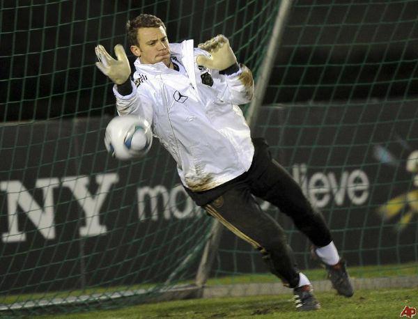 Manuel Neuer - Bayern Münih 30.000.000 Euro