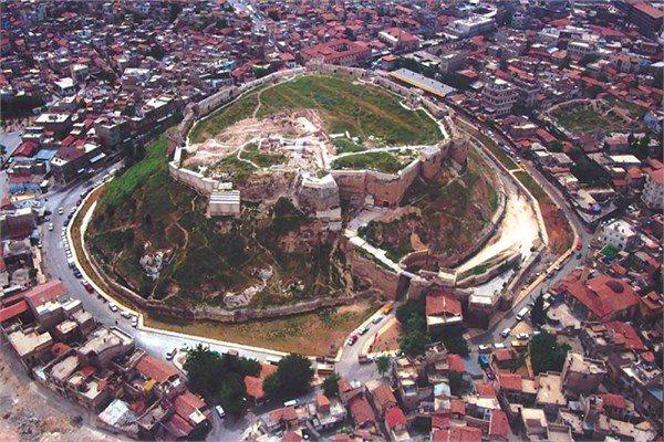 <p><strong>2. Gaziantep</strong></p>
<p>Kredilerin mevduata oranı: Yüzde 321,25</p>