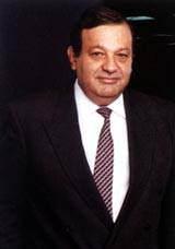 Meksika Döviz Borsası’nda başkan yardımcılığı ve Meksika Borsa Odalar Birliği’nde başkanlık yaptı