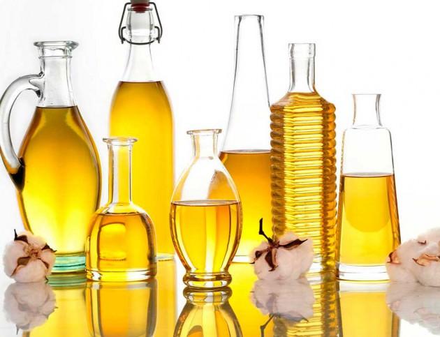 Naturel veya naturel sızma zeytinyağına asidi ısıl işlemle düşürülmüş zeytinyağı veya kolon sızması karışımının katılması