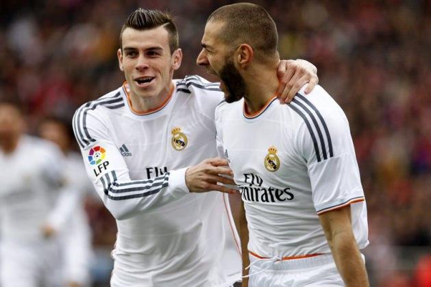 <p><strong>Real Madrid</strong></p>
<p>Real Madrid takımı forma sponsoru Adidas'tan yıllık 38,2 milyon Euro, göğüs reklamı aldığı Fly Emirates yıllık 28,6 milyon Euro alıyor.</p>