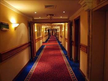 13 rakamının uğursuz olarak bilinmesi nedeniyle ABD`de birçok otelde 13. katta oda bulunmaz.