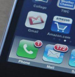 Bundan önceki iOS'larda büyük bir eksiklik olan Mail'e fotoğraf ve video ekleyememe, yeni iOS 6 ile birlikte sona eriyor.