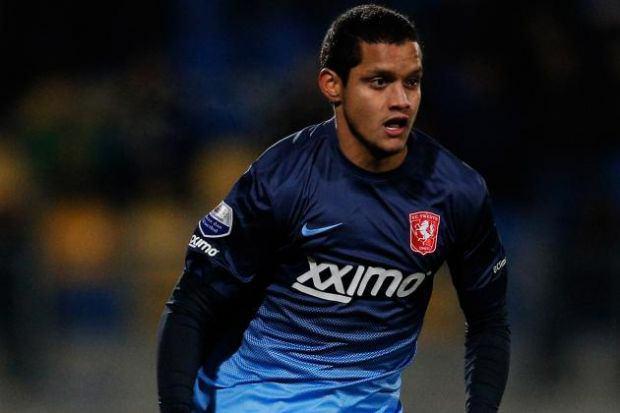 <p><strong>Roberto Rosales, FC Twente</strong><br />25 yaşındaki sağ bekin dört yıllık sözleşmesi bitiyor. Arsenal'in listesinde</p>