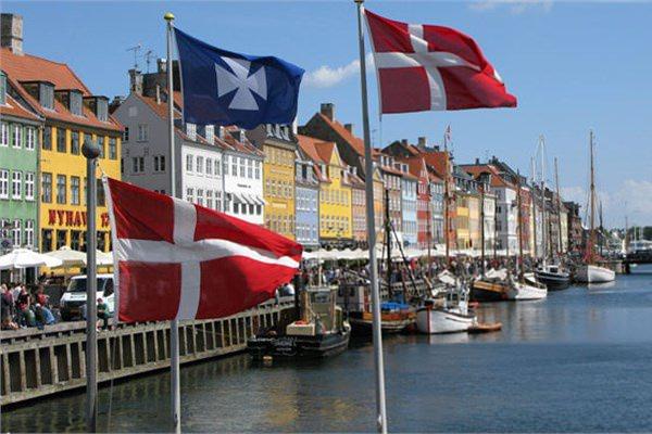 <p>8. Danimarka 978,21 dolar</p>