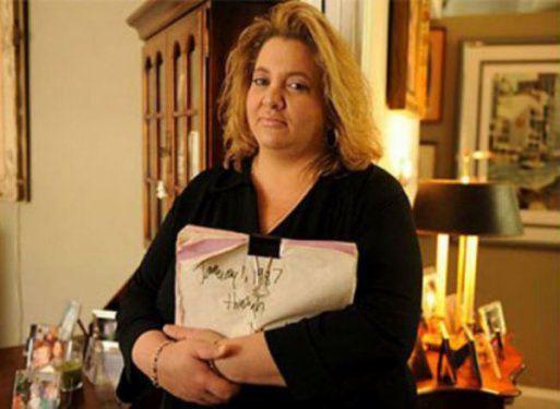 <p>Hiçbir şeyi unutmuyor: Jill Price Nörobiyoloji uzmanı Jim McGaugh ilginç bir vakayla karşılaştı. 40 yaşında evli bir kadın 'yaşadığım hiçbir şeyi unutmuyorum' şikayetiyle kendisine başvurdu. Yapılan araştırmalar sonunda kadının gerçekten hiçbirşeyi unutmadığı ortaya çıktı. Kadının son 25 yılı üzerinde araştırma yürüten doktorlar kadının en ince detayları bile hatırladığını ortaya çıkardılar.</p>