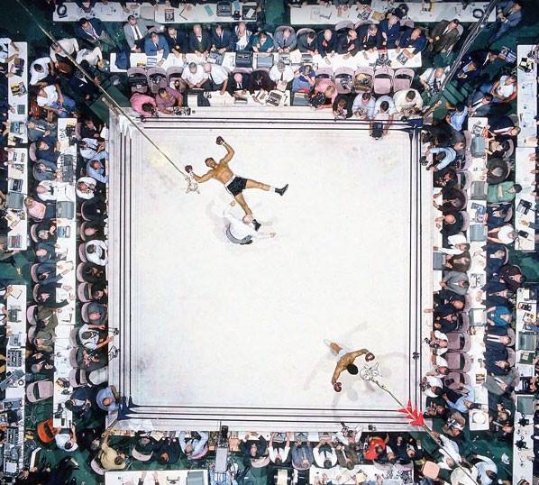 MUHAMMAD ALI VE CLEVELAND WILLIAMS 14 Kasım 1966 Kasım 1966'da Muhammad Ali, rakibini üç raund içerisinde devirerek ünvanını korumuştu.