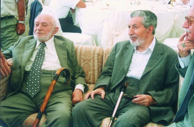 Ülker Grubu'nun kurucusu Sabri Ülker ile yıllar önce karşılaştım. Devlet Planlama Teşkilatı (DPT) Müsteşarı Turgut Özal, 1967'de yürürlüğe giren 933 sayılı Yatırımlar ve İhracatı Teşvik Kanunu'nu tanıtmak için İstanbul'da önde gelen sanayi tesislerini ziyaret ediyordu.