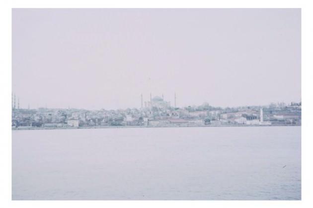 <p>Indiana Üniversitesi, Charles W. Cushman fotoğraf koleksiyonundan eski İstanbul fotoğrafları çıktı. Günümüze kıyasla daha tenha görülen İstanbul'un bu fotoğrafları 1965 yılında çekilmiş.</p>