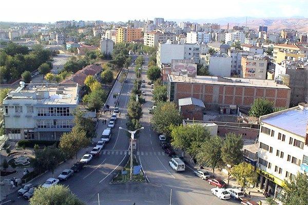 <p><strong>1. Siirt</strong></p>
<p>Kredilerin mevduata oranı: Yüzde 343,04</p>