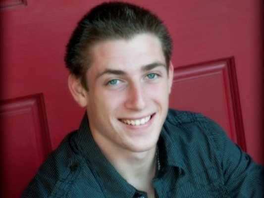 <p>15- Brett Sifling: 14 yaşından bu yana finans piyasalarında aktif olan Sifling’in biyoteknoloji hisselerinde birçok yatırımı bulunuyor. Şu anda 18 yaşında olan Sifling, Paul Tudor Jones’u kendisine örnek almış.</p>
