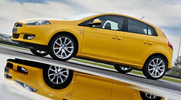 Fiat Bravo 1.6 Multijet Sınıfı: C - 120 hp, 300 nm - Dualogic, 6 ileri, yarı otomatik Ortalama Tüketim: 4,6 Başlangıç Fiyatı: 54.700 YORUM: Donanımı, ekonomisi ve performansıyla çok başarılı olsa da satışları düşük. Tercih etmek için özel bir sebebiniz olmalı.