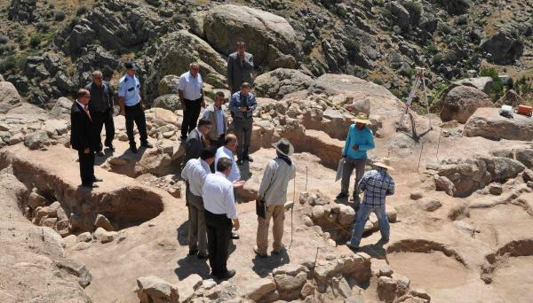 Kırıkkale'nin Karakeçili İlçesi Büklükale Mevkii'nde Kültür ve Turizm Bakanlığı'nın onayı ile Japonlar tarafından 2009'da başlatılan arkeolojik kazı çalışmalarında Hititler'den kalma 3 bin 500 yıllık mimari altyapı ortaya çıktı.