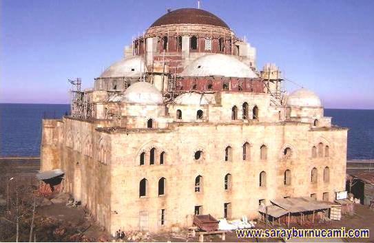 Kendine hayran bıraktıran cami