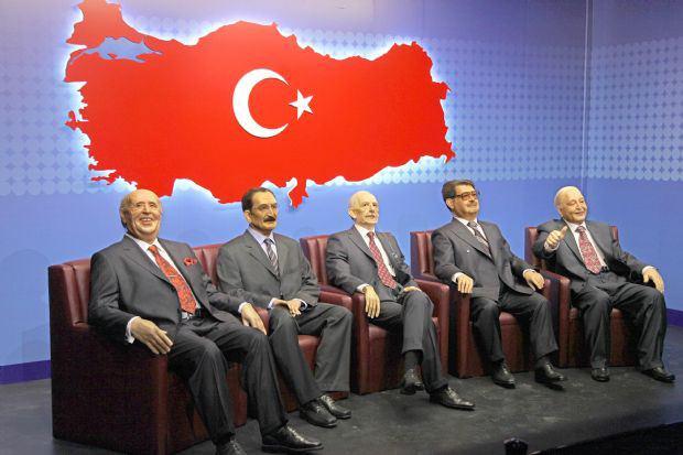 <p>Dünyanın pek çok ülkesinde bulunan Madam Tussaud Müzesi’nin Türkiye’deki ilk ve tek örneği olan Eskişehir Büyükşehir Belediyesi ’Yılmaz Büyükerşen Balmumu Heykeller Müzesi’ açıldı.</p>