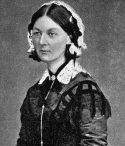 Florence Nightingale 1820-1910 Savaş zamanı yaralı askerleri tedavi etmek için gece gündüz çalıştı ve modern hemşireliği kurdu.