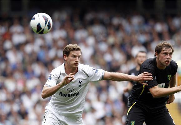 Jan Vertonghen Eski takımı: Ajax Yeni takımı: Tottenham Bonservis: 12 milyon 500 bin Euro