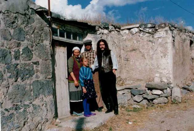 <p>TÜRKİYE - KARS (Alman aile ile röportaj), 1988</p>
